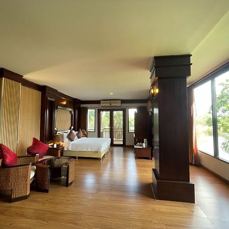 Gassan Legacy Golf Club Hotel Lamphun Exterior foto